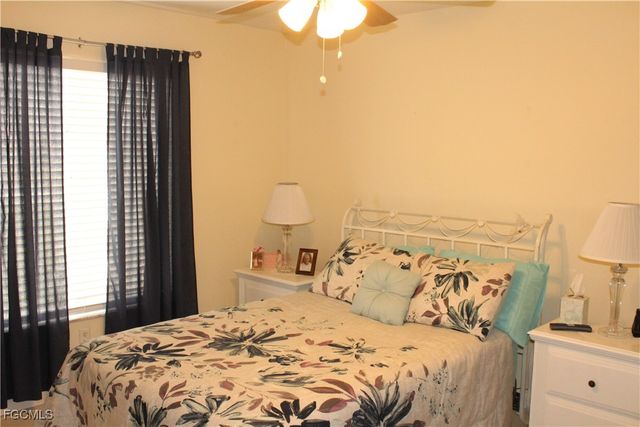 1811 SE 15th PL 1, Cape Coral, FL 33990