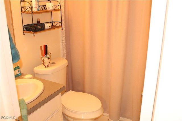 1811 SE 15th PL 1, Cape Coral, FL 33990