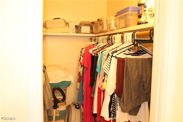 1811 SE 15th PL 1, Cape Coral, FL 33990