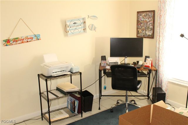 1811 SE 15th PL 1, Cape Coral, FL 33990