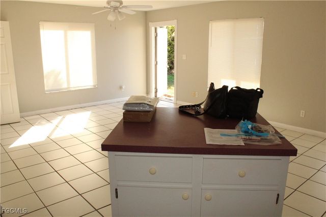 1811 SE 15th PL 1, Cape Coral, FL 33990