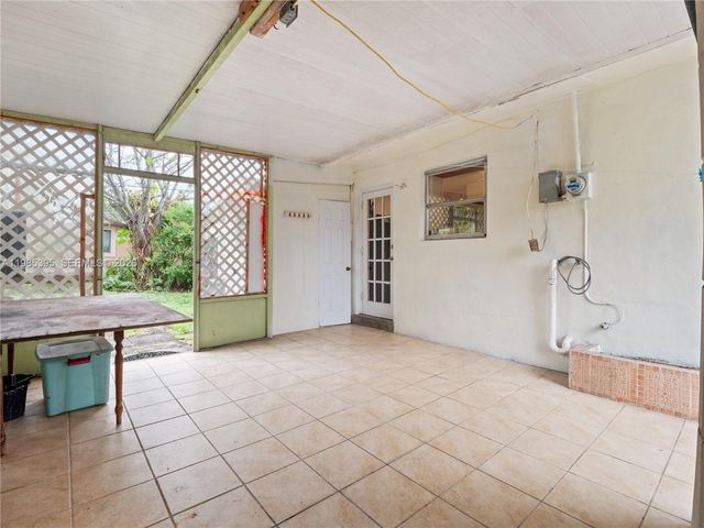 6111 SW 20th Ct, Miramar, FL 33023