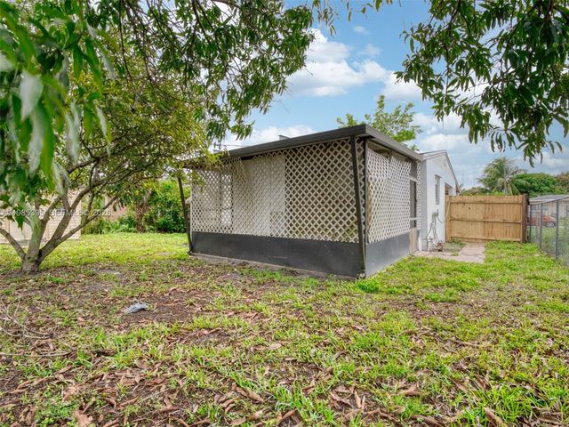 6111 SW 20th Ct, Miramar, FL 33023