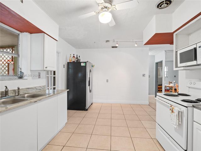 6111 SW 20th Ct, Miramar, FL 33023