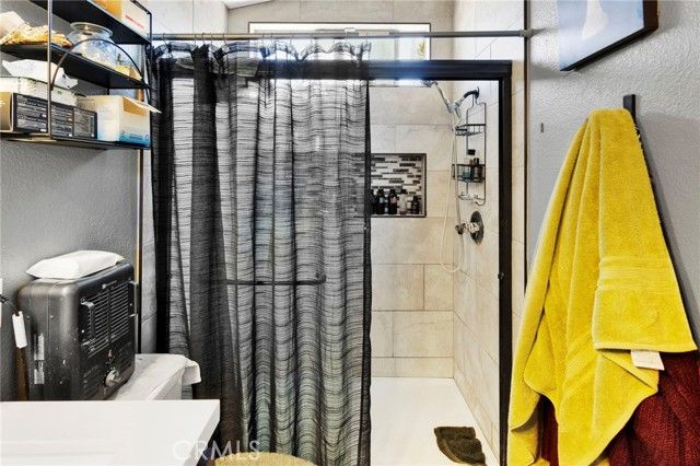 12889 Gifford, Victorville, CA 92392