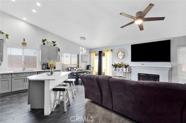 12889 Gifford, Victorville, CA 92392