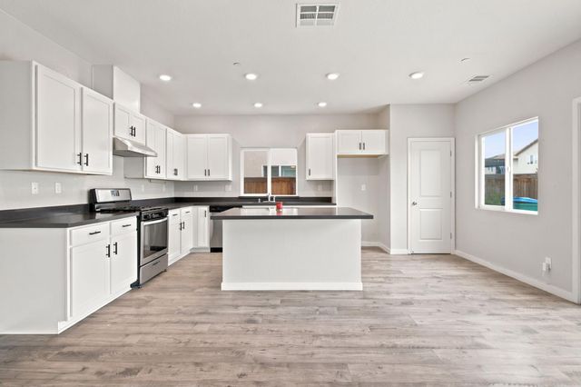 6735 Oakum Way, Stockton, CA 95219