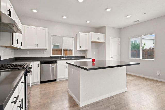 6735 Oakum Way, Stockton, CA 95219