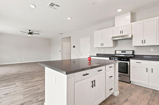 6735 Oakum Way, Stockton, CA 95219