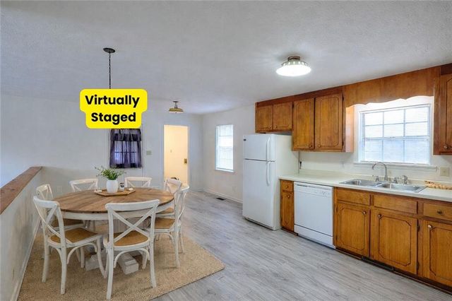 284 E 5th Avenue, Winder, GA 30680