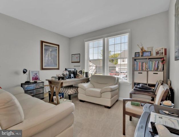 12329 GEMSTONE DR, Hagerstown, MD 21740