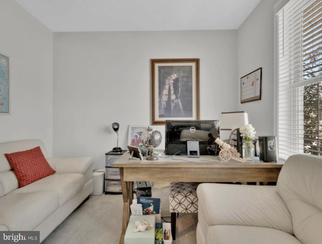 12329 GEMSTONE DR, Hagerstown, MD 21740