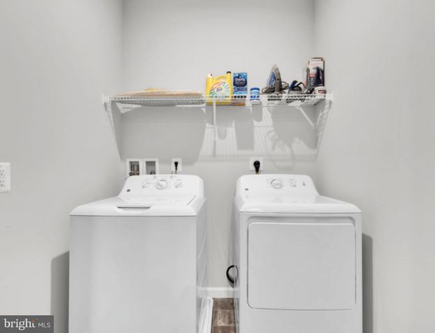 12329 GEMSTONE DR, Hagerstown, MD 21740