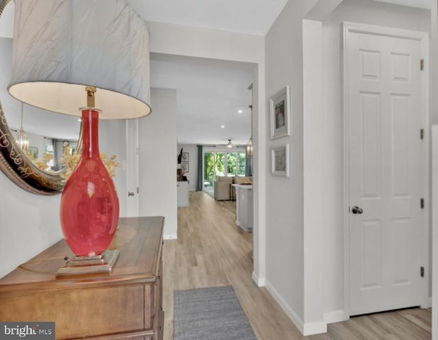 12329 GEMSTONE DR, Hagerstown, MD 21740