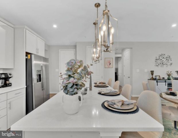 12329 GEMSTONE DR, Hagerstown, MD 21740