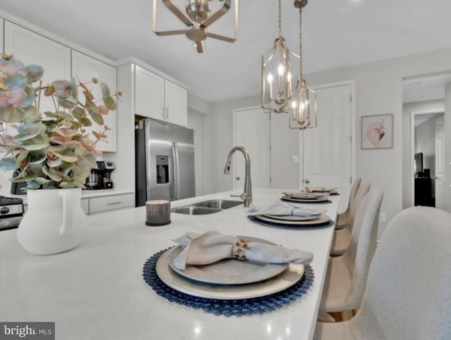 12329 GEMSTONE DR, Hagerstown, MD 21740