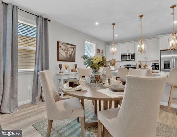 12329 GEMSTONE DR, Hagerstown, MD 21740