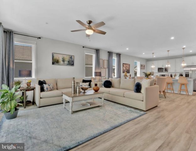 12329 GEMSTONE DR, Hagerstown, MD 21740