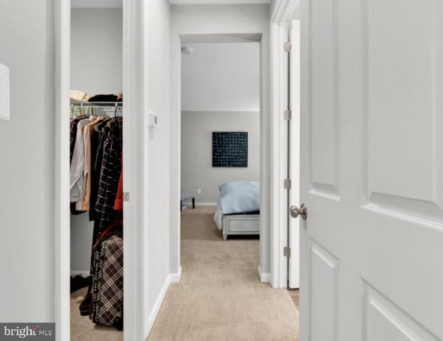 12329 GEMSTONE DR, Hagerstown, MD 21740