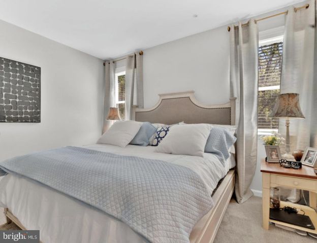 12329 GEMSTONE DR, Hagerstown, MD 21740