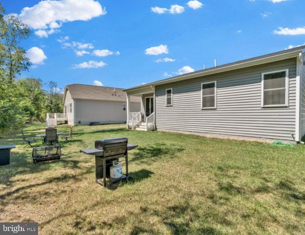 12329 GEMSTONE DR, Hagerstown, MD 21740