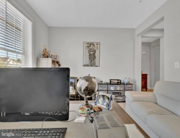 12329 GEMSTONE DR, Hagerstown, MD 21740