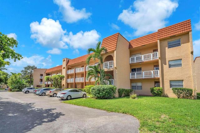 9301 Sunrise Lakes Boulevard 207, Sunrise, FL 33322