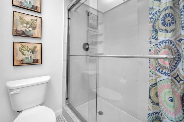 9301 Sunrise Lakes Boulevard 207, Sunrise, FL 33322