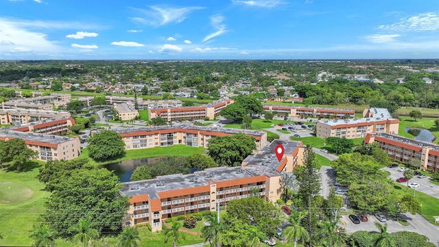 9301 Sunrise Lakes Boulevard 207, Sunrise, FL 33322