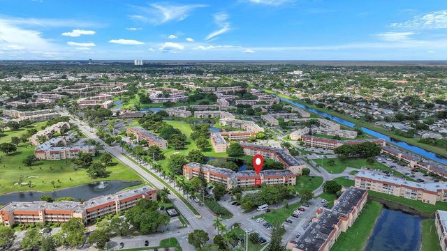 9301 Sunrise Lakes Boulevard 207, Sunrise, FL 33322