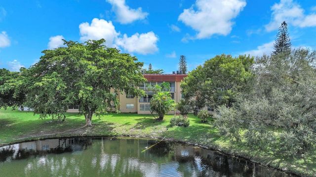 9301 Sunrise Lakes Boulevard 207, Sunrise, FL 33322