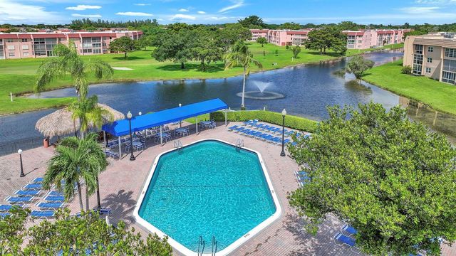 9301 Sunrise Lakes Boulevard 207, Sunrise, FL 33322