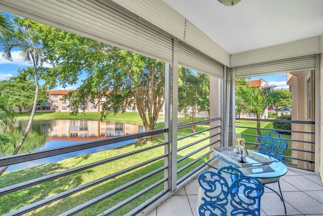 9301 Sunrise Lakes Boulevard 207, Sunrise, FL 33322