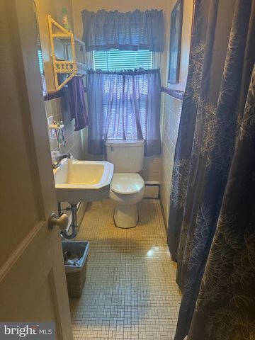 157 CRUM CREEK DR, Woodlyn, PA 19094