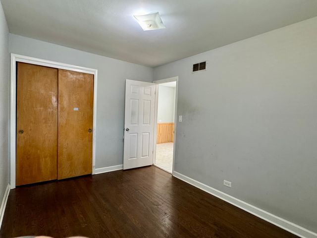 3107 W Howard Street, Chicago, IL 60645