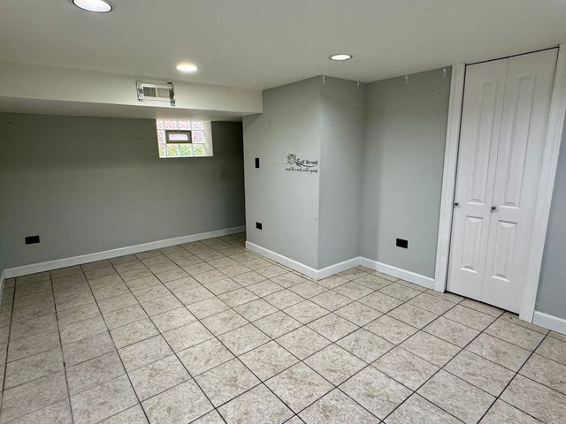 3107 W Howard Street, Chicago, IL 60645