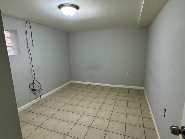 3107 W Howard Street, Chicago, IL 60645