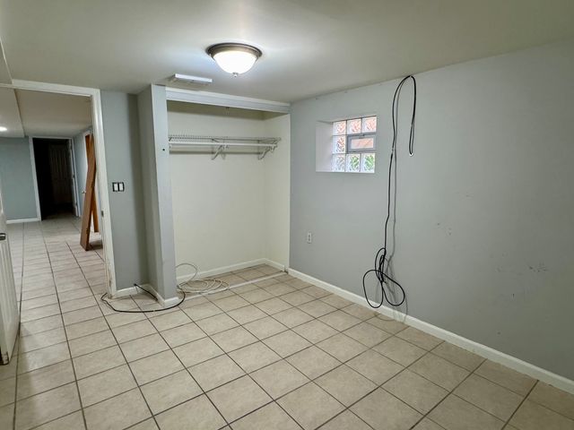 3107 W Howard Street, Chicago, IL 60645