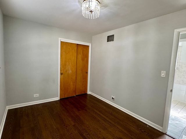 3107 W Howard Street, Chicago, IL 60645