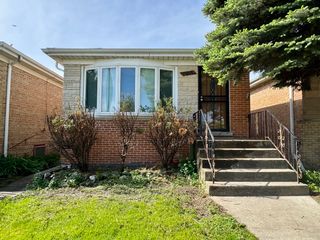 3107 W Howard Street, Chicago, IL 60645