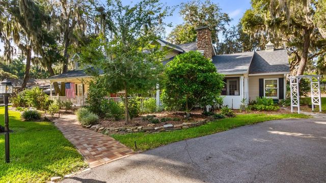 403 MISSION LANE, Howey In The Hills, FL 34737
