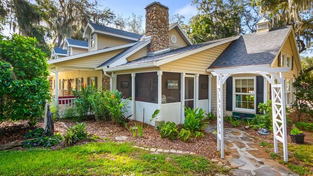 403 MISSION LANE, Howey In The Hills, FL 34737
