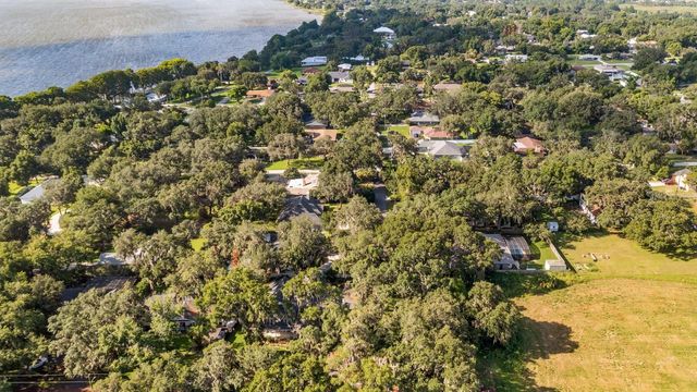 403 MISSION LANE, Howey In The Hills, FL 34737