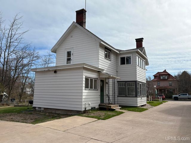 321 N Front Street, Marquette, MI 49855
