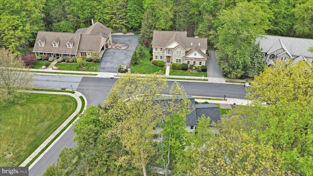 25 TALL OAKS DR, Pottsville, PA 17901