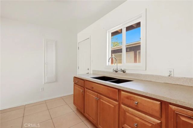 1405 S Broadway, Santa Ana, CA 92707