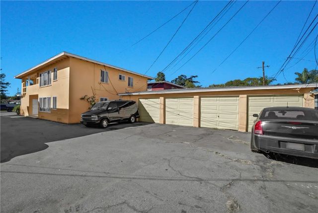 1405 S Broadway, Santa Ana, CA 92707