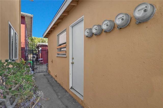 1405 S Broadway, Santa Ana, CA 92707
