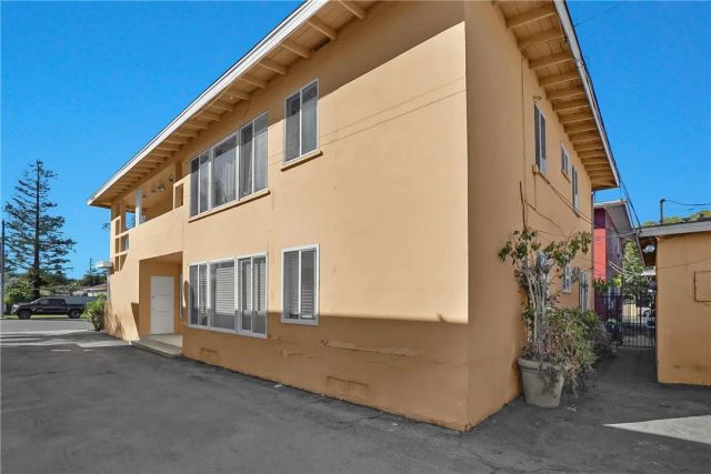 1405 S Broadway, Santa Ana, CA 92707