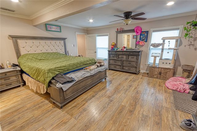 1202 Crosby St, Portland, TX 78374